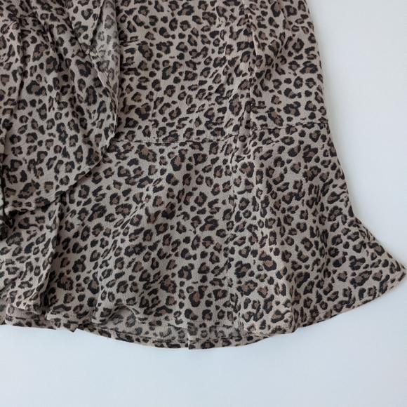 Abercrombie & Fitch Leopard Mini Skirt - Picture 3 of 6